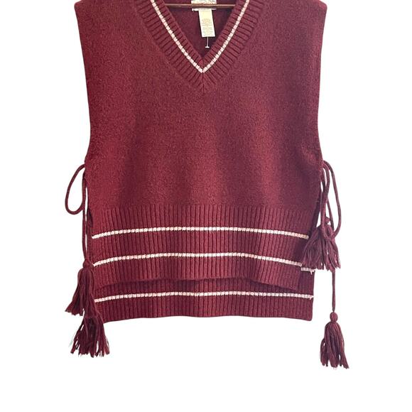 NEW Free People All Star Stripe Poncho One Size Burgundy Red with White Stripes - Picture 6 of 9